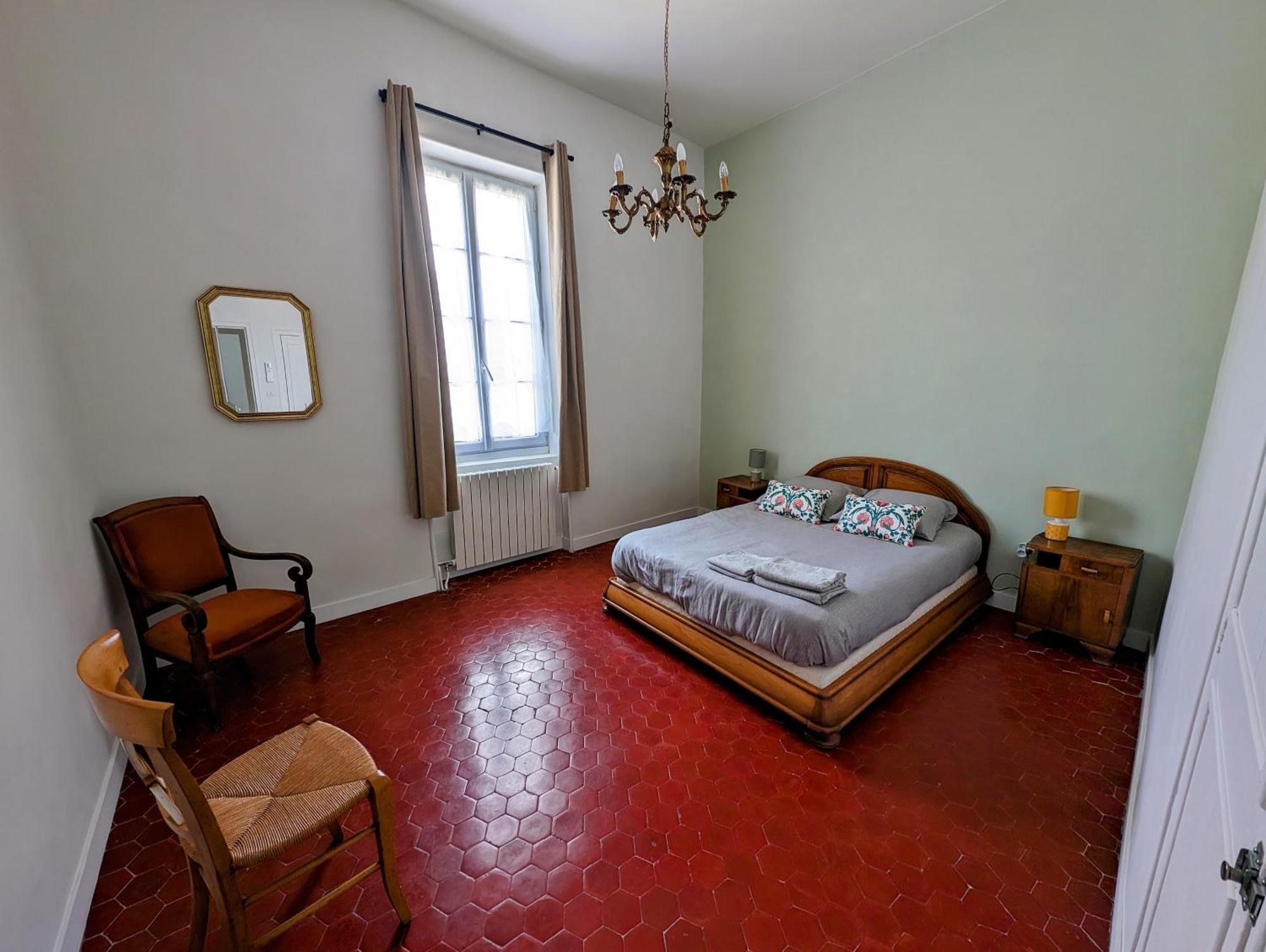 Maison De Style Tout Confort, Position Ideale, Avec Clim Et Petit Exterieur Orange  Exterior foto
