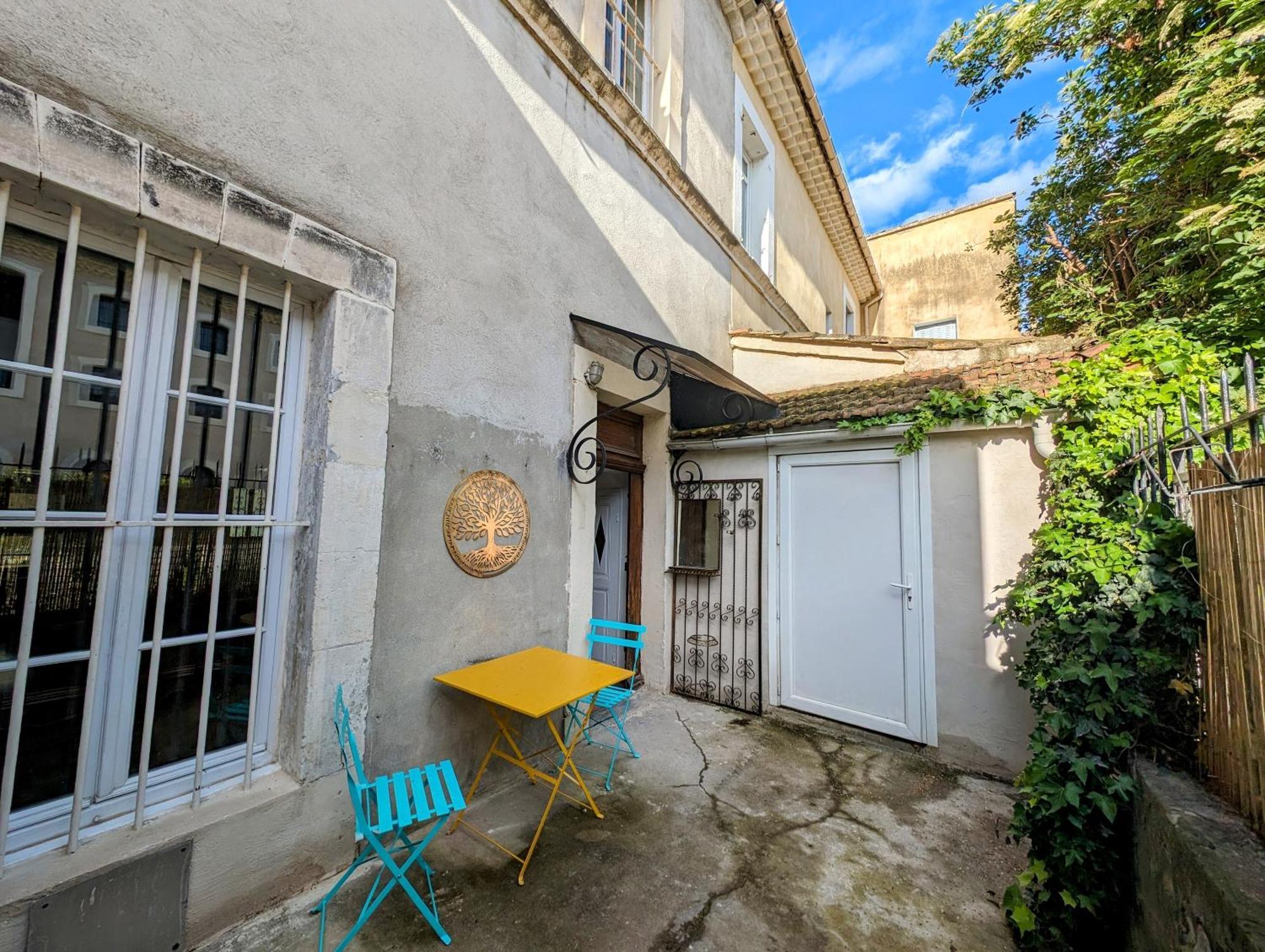 Maison De Style Tout Confort, Position Ideale, Avec Clim Et Petit Exterieur Orange  Exterior foto